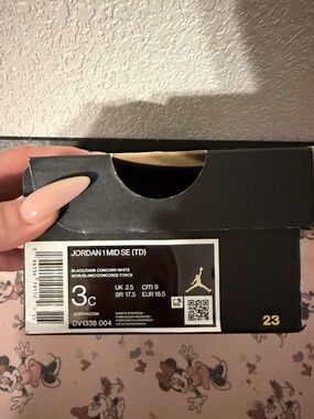 Nike Jordan 1 Mid SE Toddler Box in Black and White